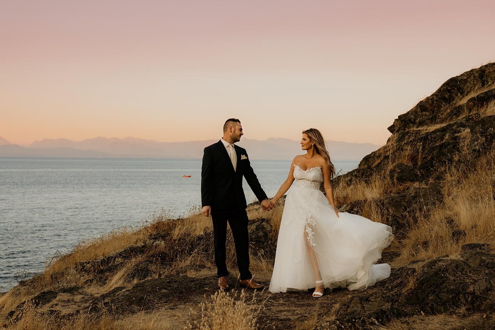 carousel-hero-element image-0